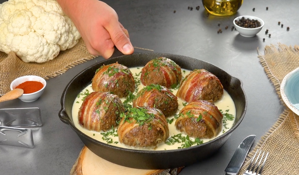 Boulettes de chou-fleur avec viande hachée et lard