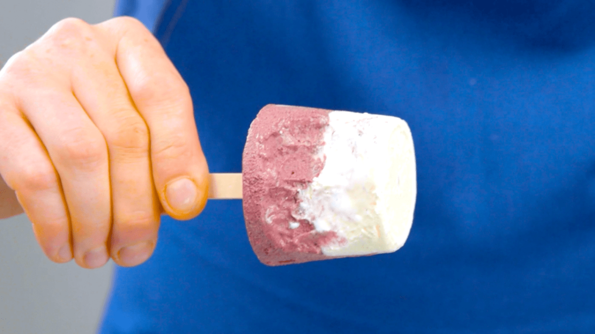 Faire soi-même des esquimaux | 3 glaces avec de la purée de fruits