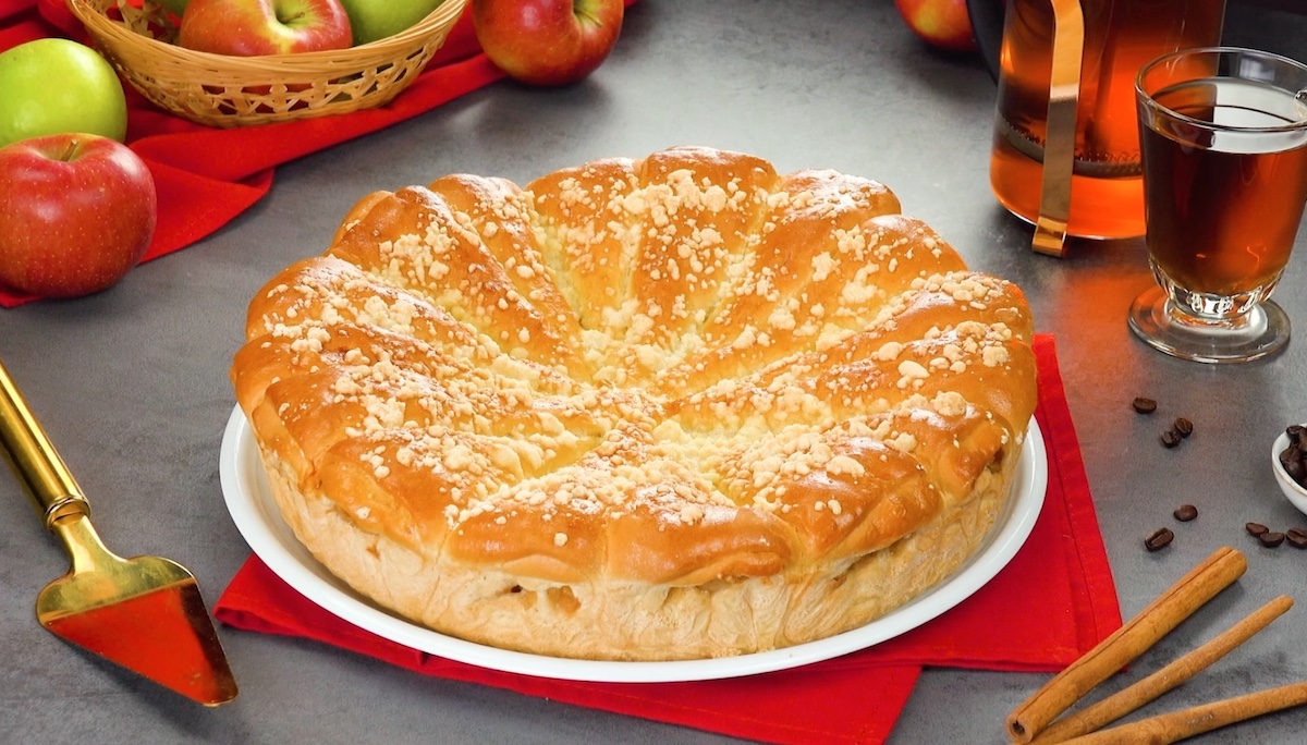 Gâteau de chaussons aux pommes avec crumble