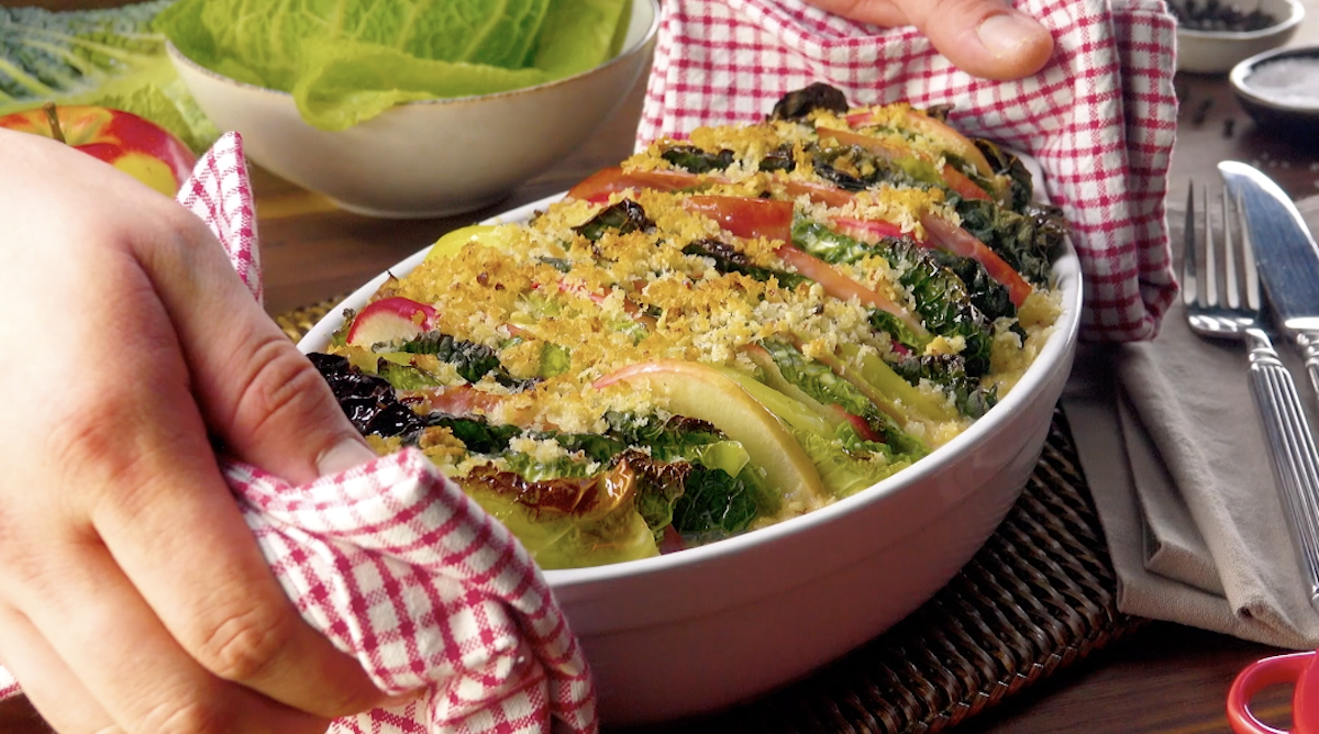 gratin de pommes de terre, de pommes et de chou frisé