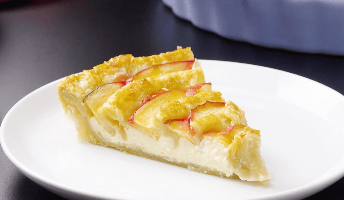 Tarte aux pommes sur son lit de pudding