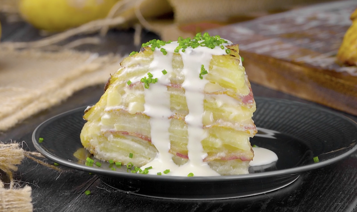 Gâteau de pommes de terre au fromage et au bacon